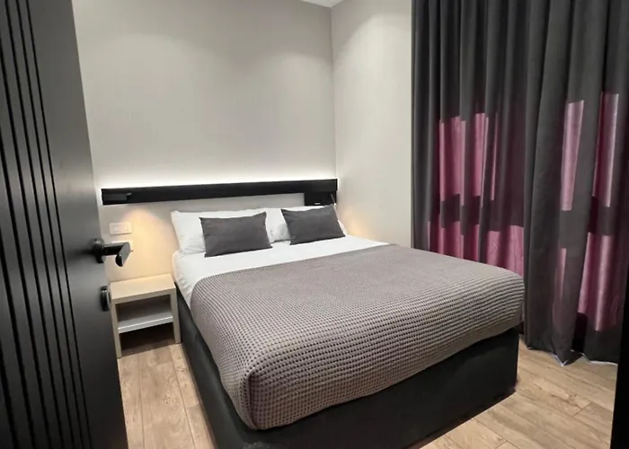 Centric טיראנה