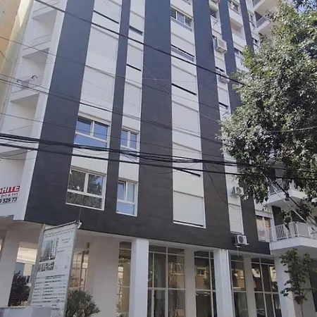 Centric Apartment *